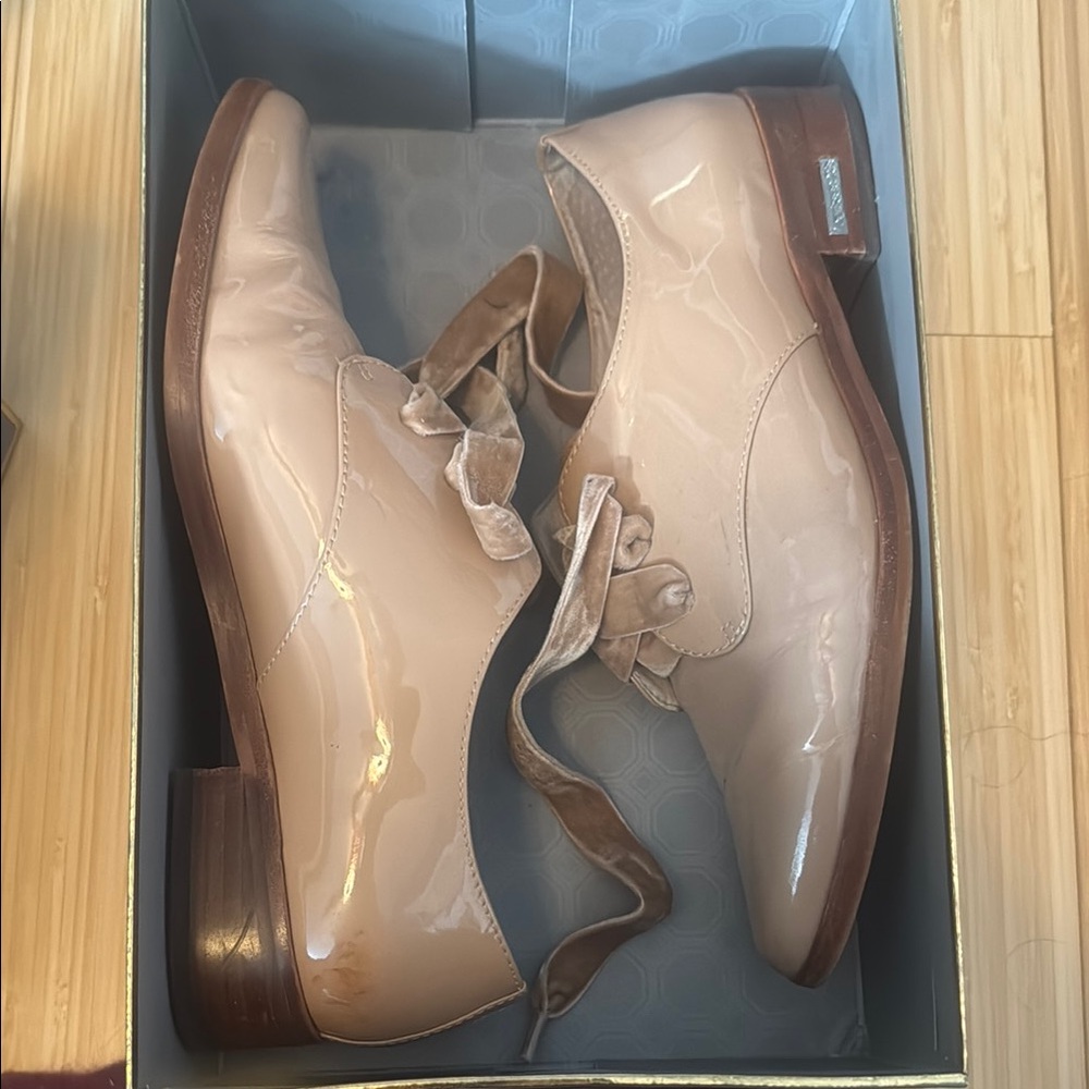 Elegant Beige Patent Leather Women's Shoes
